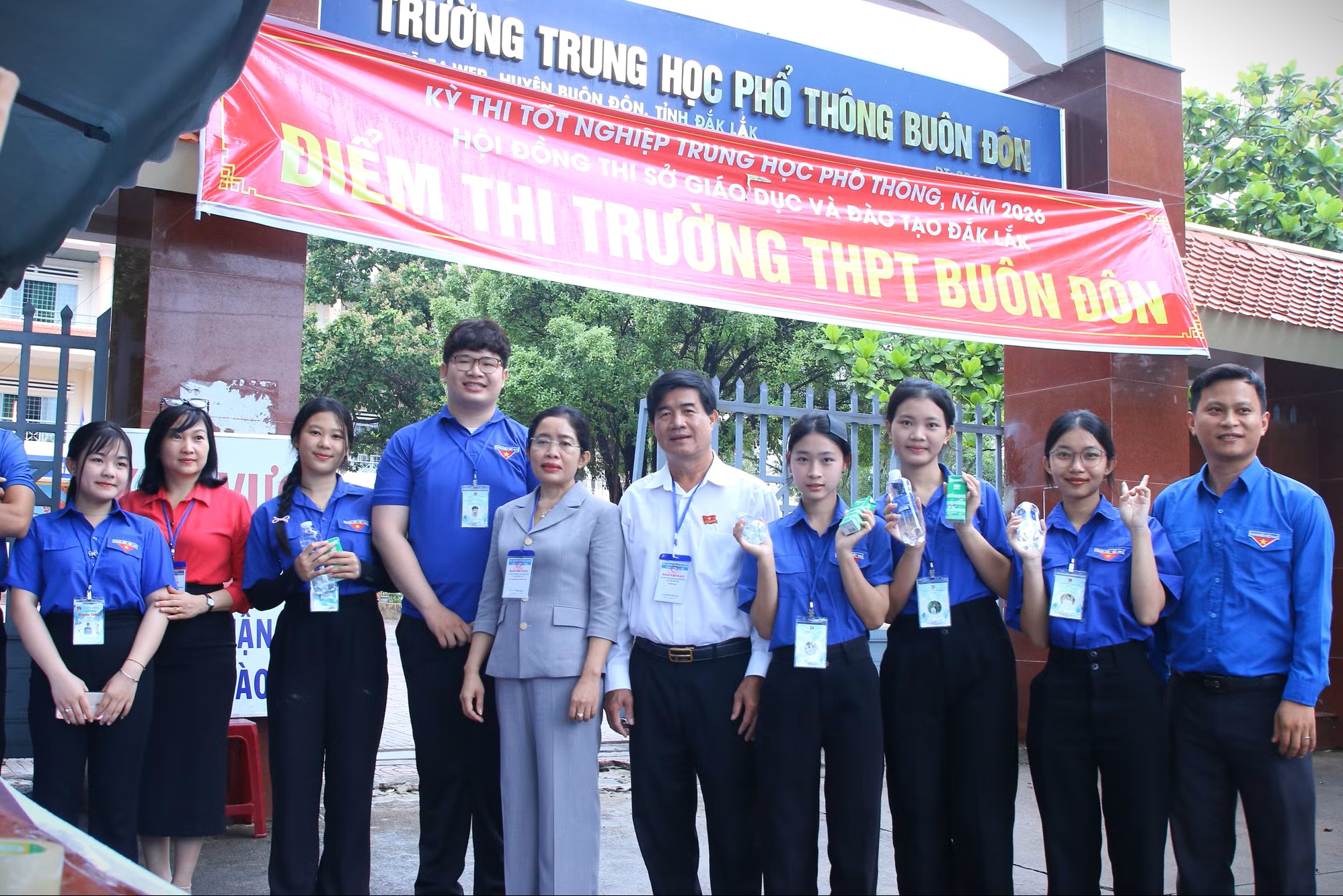 Ban Chỉ đạo Kỳ thi tốt nghiệp THPT 2026 tỉnh Đắk Lắk, thăm và động viên thí sinh trước giờ làm bài thi  môn Ngữ văn