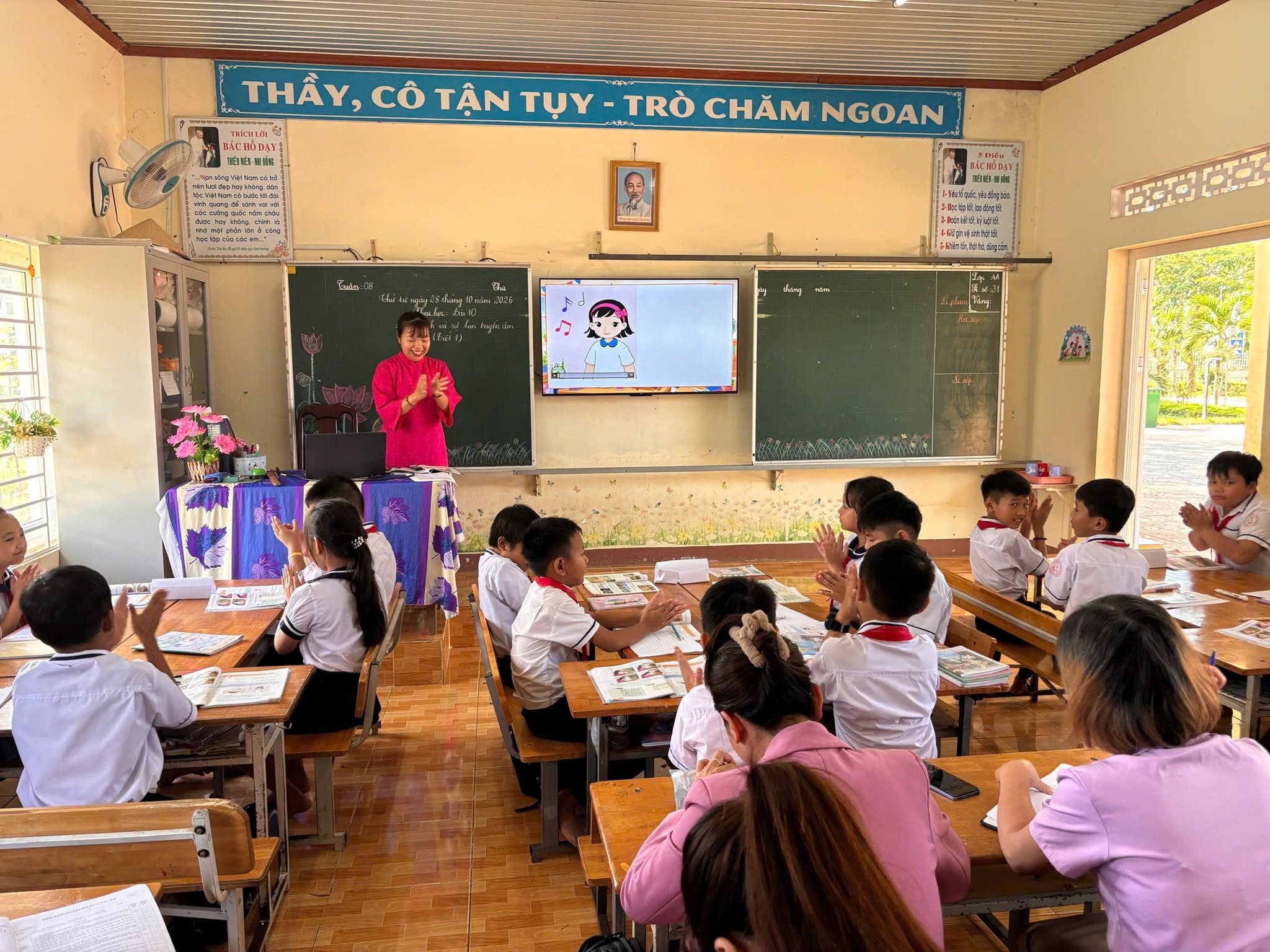 SÔI NỔI VÀ HIỆU QUẢ VỚI CHUYÊN ĐỀ TỔ KHỐI 4 - 5 