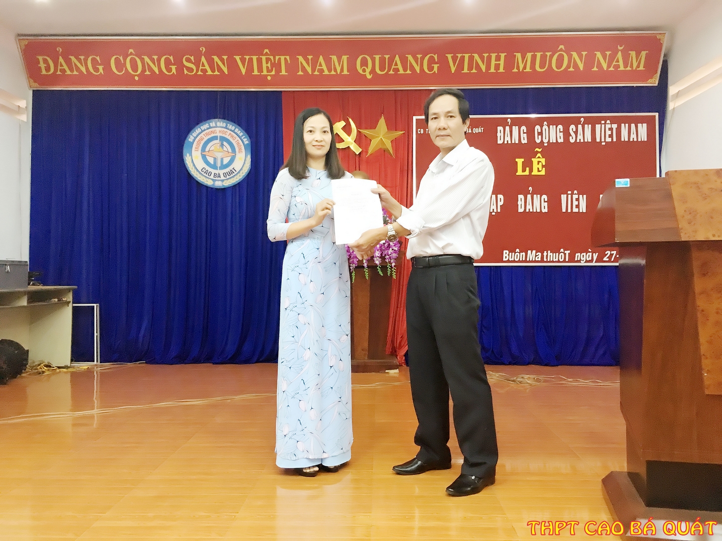 Lễ kết nạp Đảng viên mới