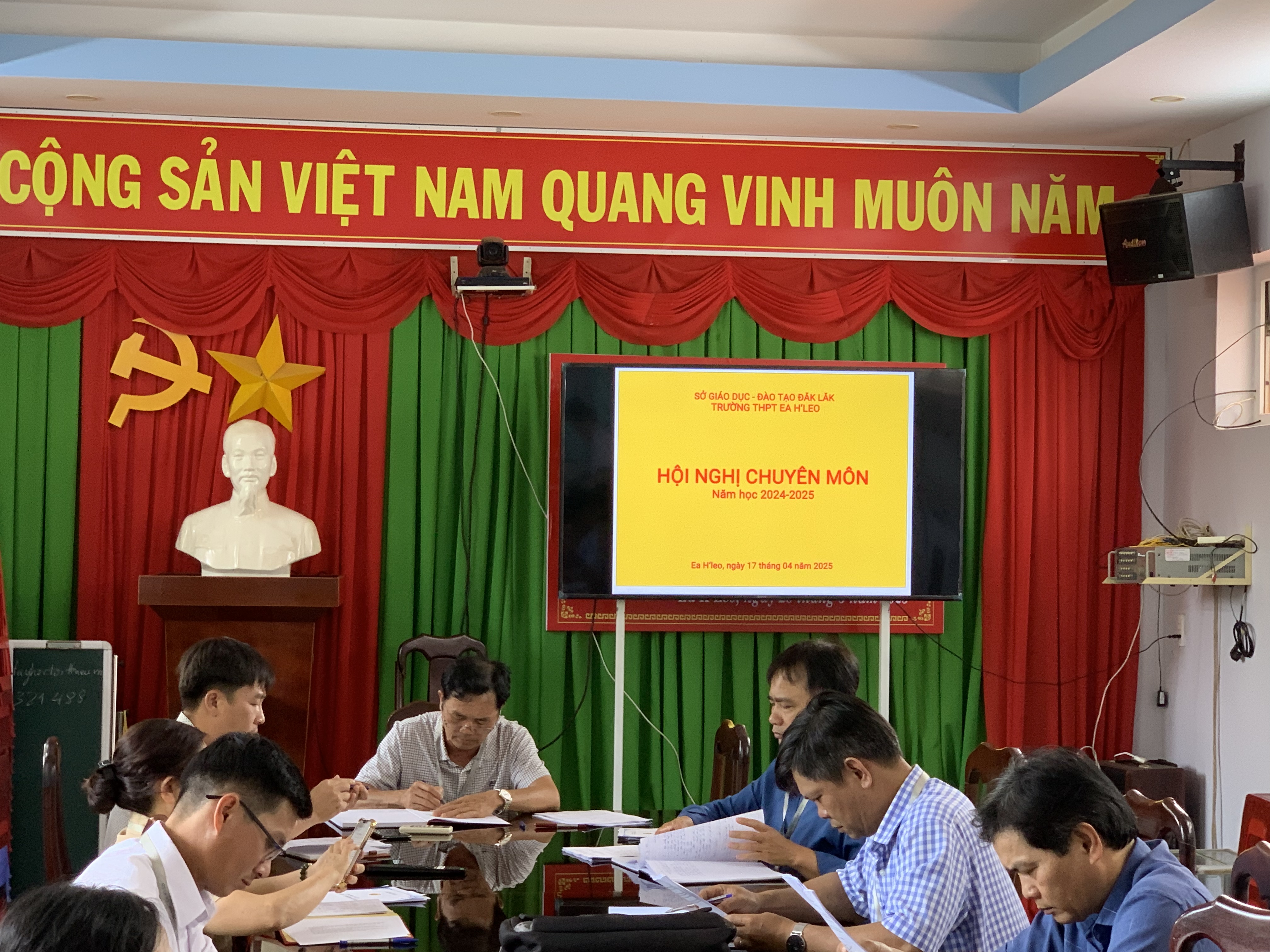 HỘI NGHỊ CHUYÊN MÔN NĂM HỌC 2024-2025