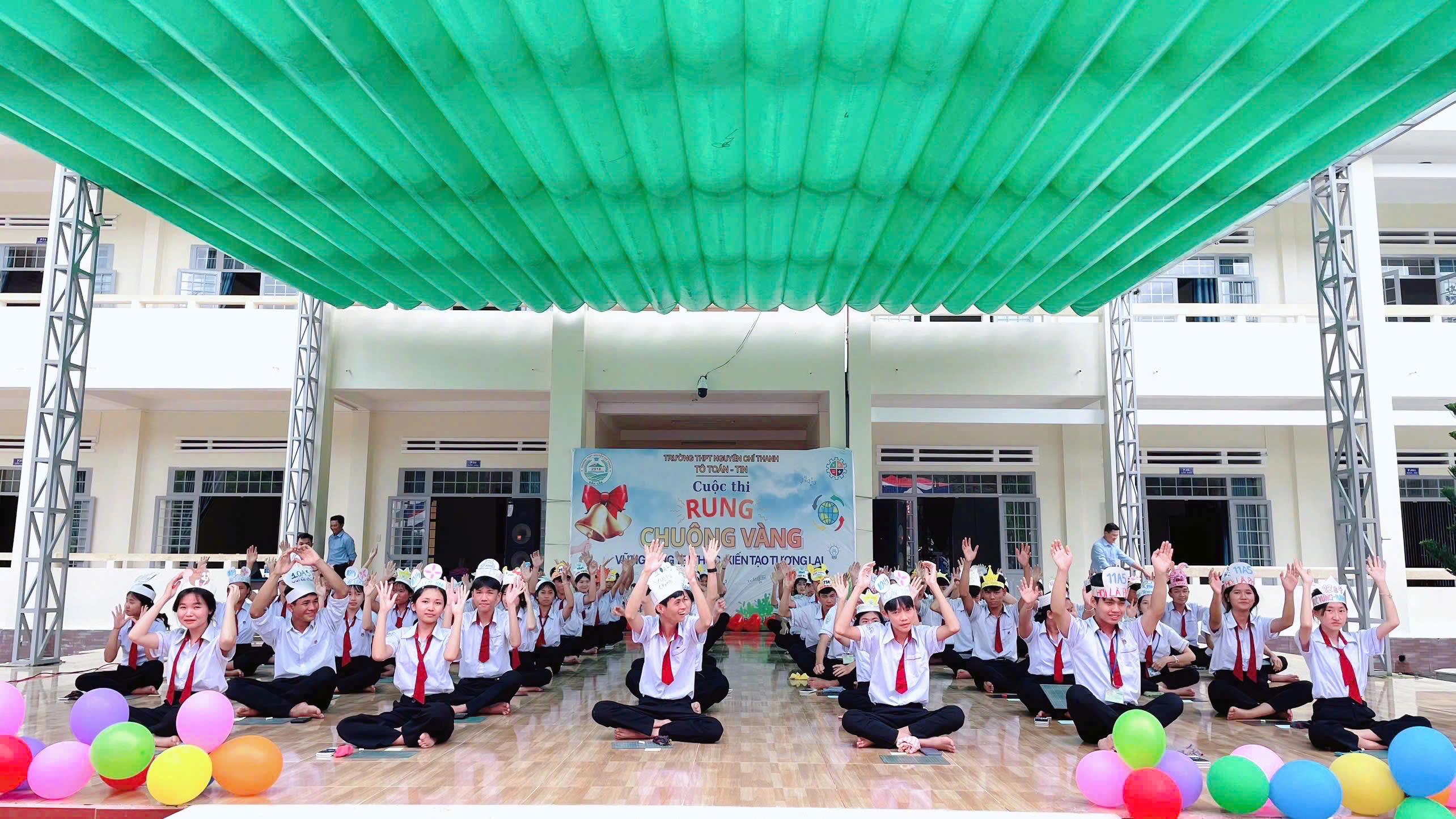 TỔ TOÁN - TIN TỔ CHỨC THÀNH CÔNG CUỘC THI RUNG CHUÔNG VÀNG “VỮNG VÀNG TRI THỨC – KIẾN TẠO TƯƠNG LAI"