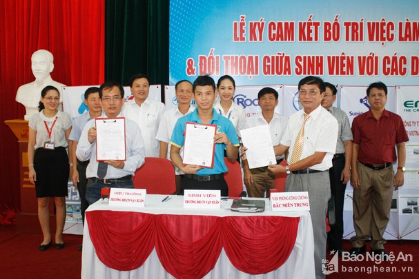 Chọn trường Đại học nào 'đảm bảo có việc làm và thu nhập cao' sau tốt nghiệp?