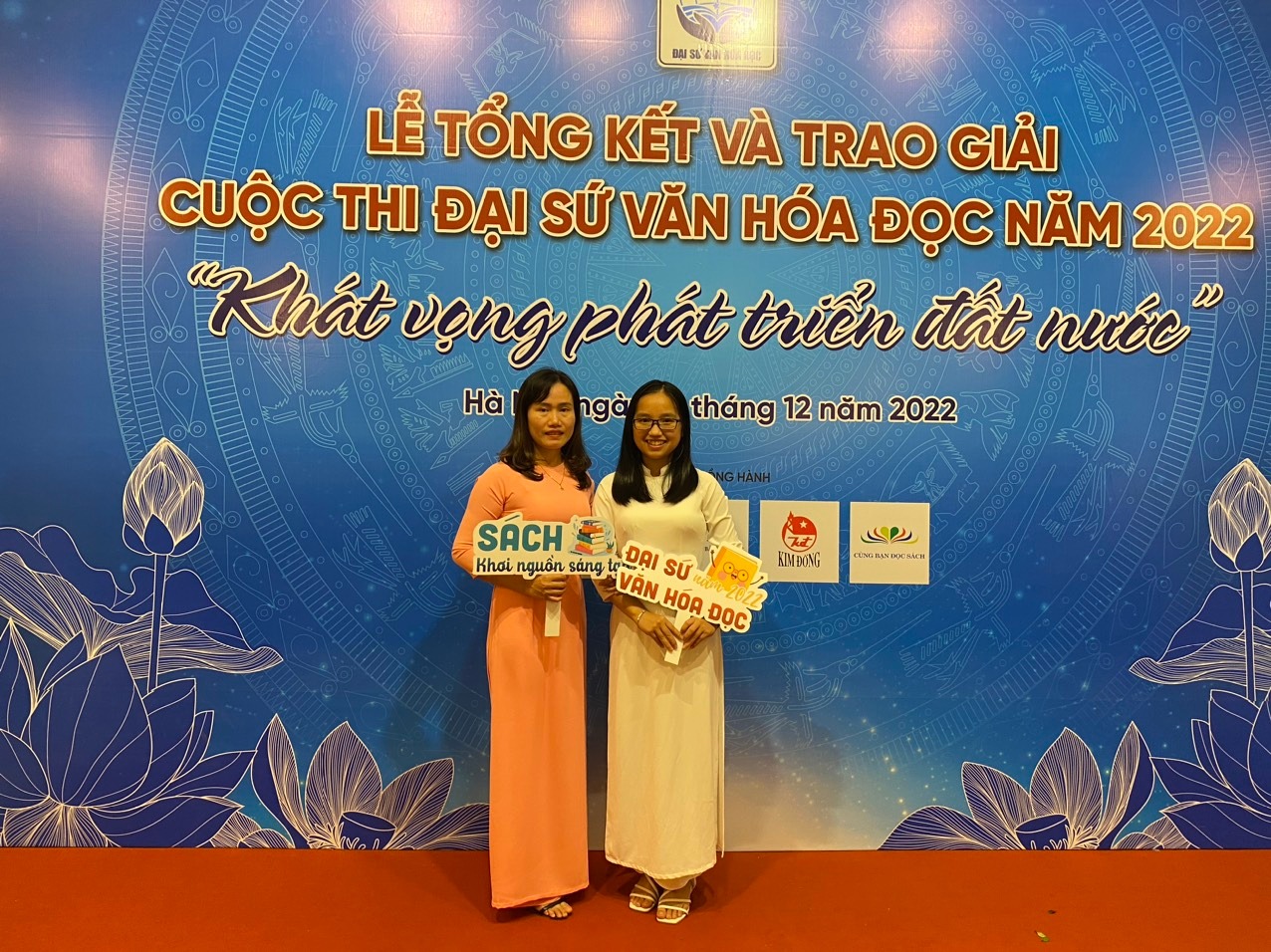 TRƯỜNG THPT NGUYỄN HUỆ THAM DỰ LỄ TRAO GIẢI CUỘC THI ĐẠI SỨ VĂN HÓA ĐỌC NĂM 2022