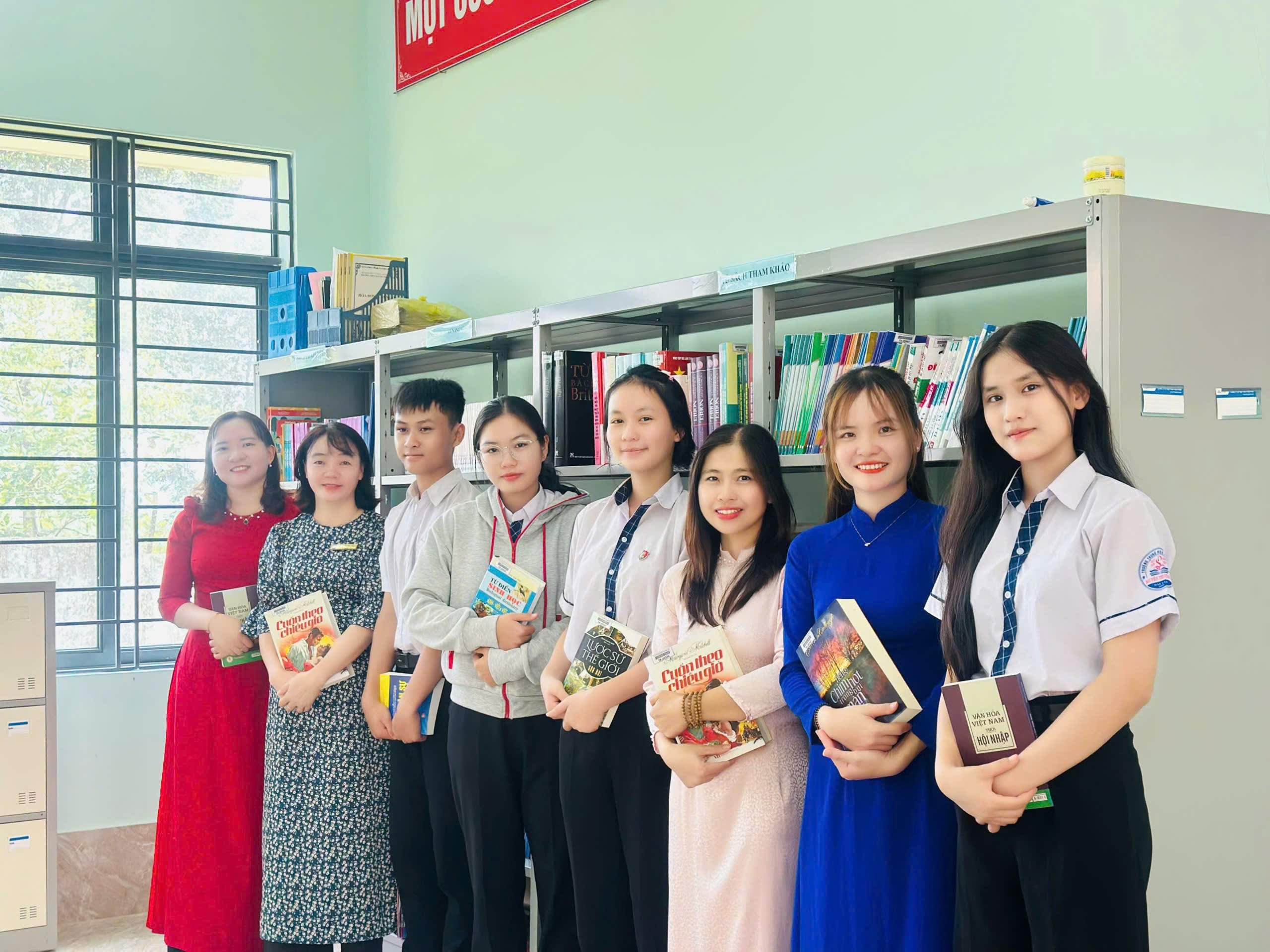 TUỔI TRẺ TRƯỜNG THPT SỐ 1 NGUYỄN TRƯỜNG TỘ LAN TỎA VĂN HÓA ĐỌC TRONG KỶ NGUYÊN SỐ