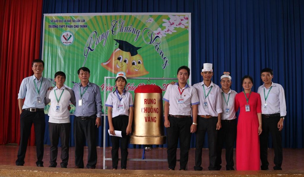 Trường THPT Phan Chu Trinh tổ chức cuộc thi Rung chuông vàng lần thứ VI cho học sinh