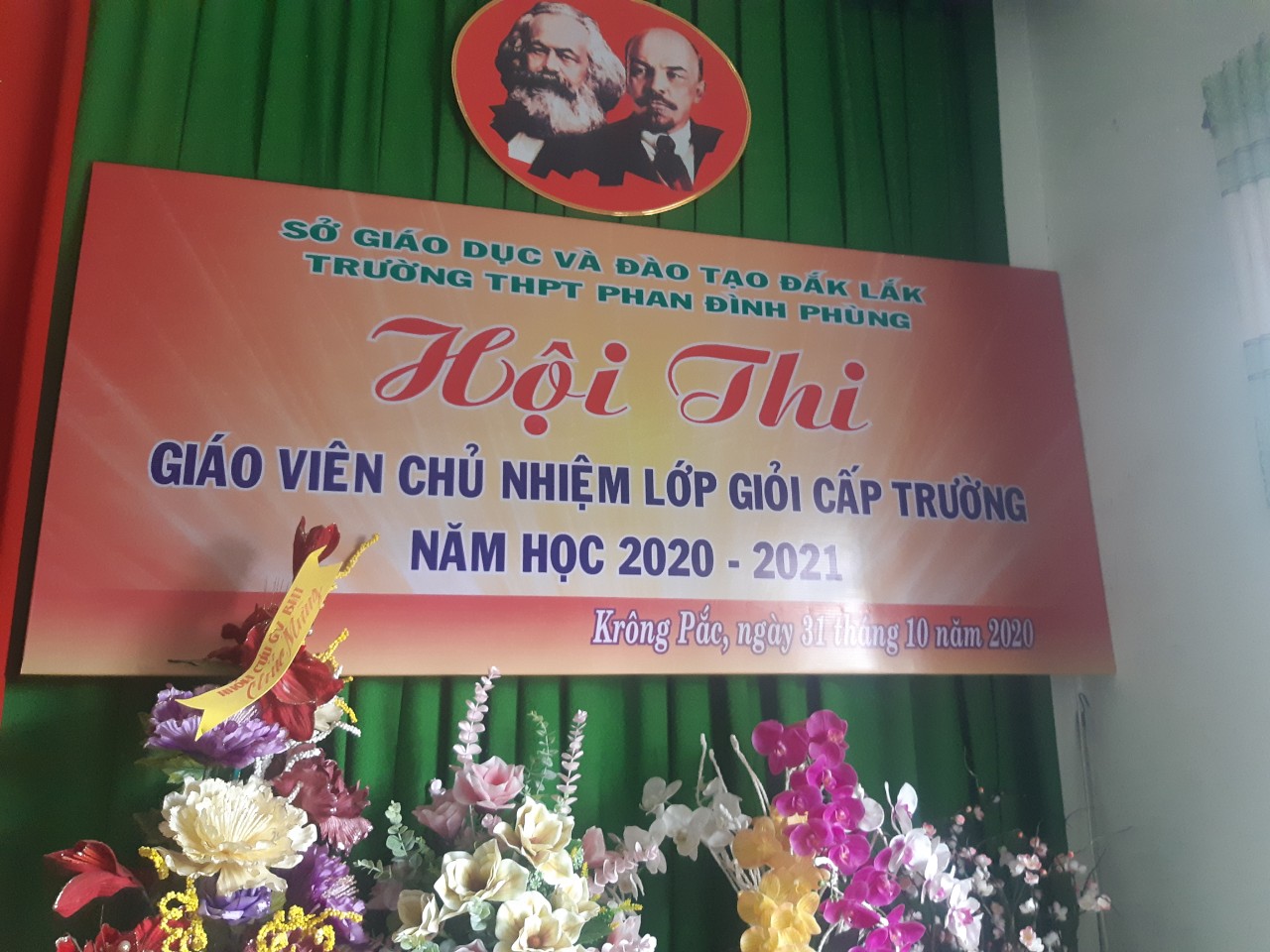 Một số hình ảnh về HĐ NGLL trong Hội thi GVCN giỏi cấp trường năm học 2020-2021