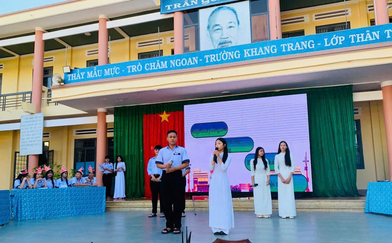 TRƯỜNG THPT TRẦN QUANG KHẢI TỔ CHỨC NGOẠI KHÓA "GIÁO DỤC SỨC KHỎE SINH SẢN VỊ THÀNH NIÊN" NĂM HỌC 2026–2027