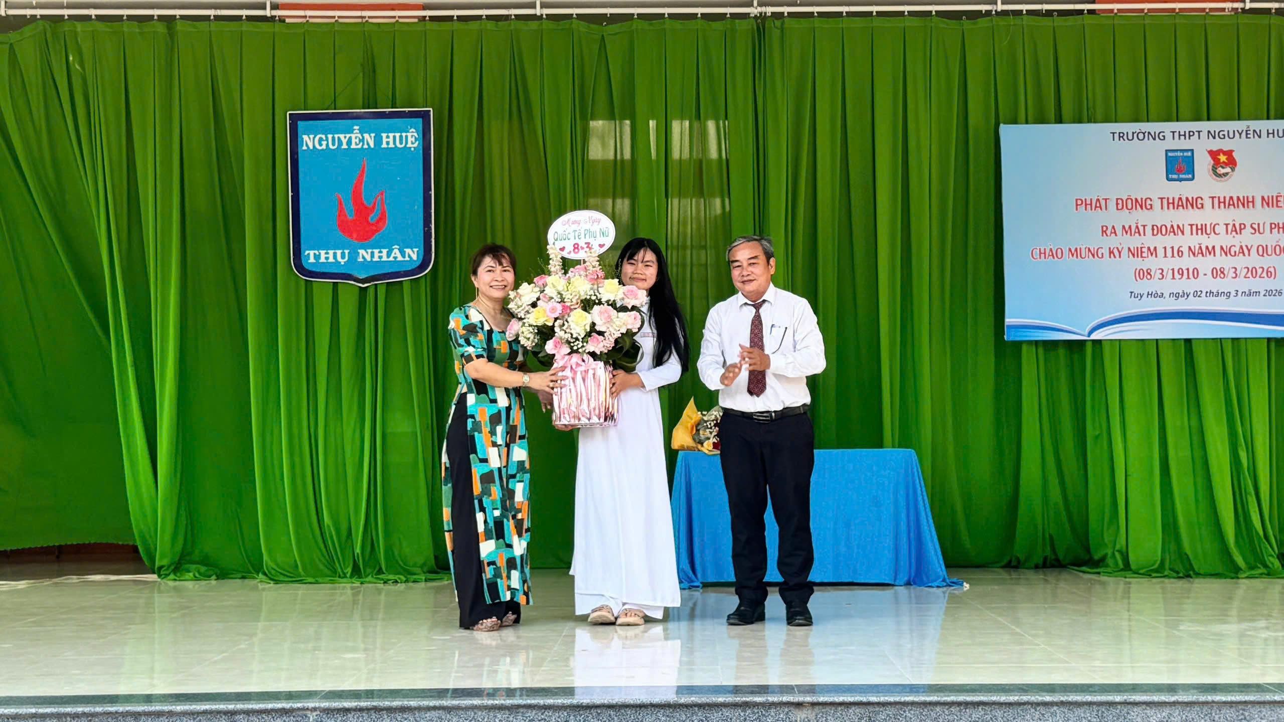 TRƯỜNG THPT NGUYỄN HUỆ TỔ CHỨC LỄ KỶ NIỆM 116 NĂM NGÀY QUỐC TẾ PHỤ NỮ (8/3/1910-8/3/2026) VÀ 1986 NĂM KHỞI NGHĨA HAI BÀ TRƯNG.