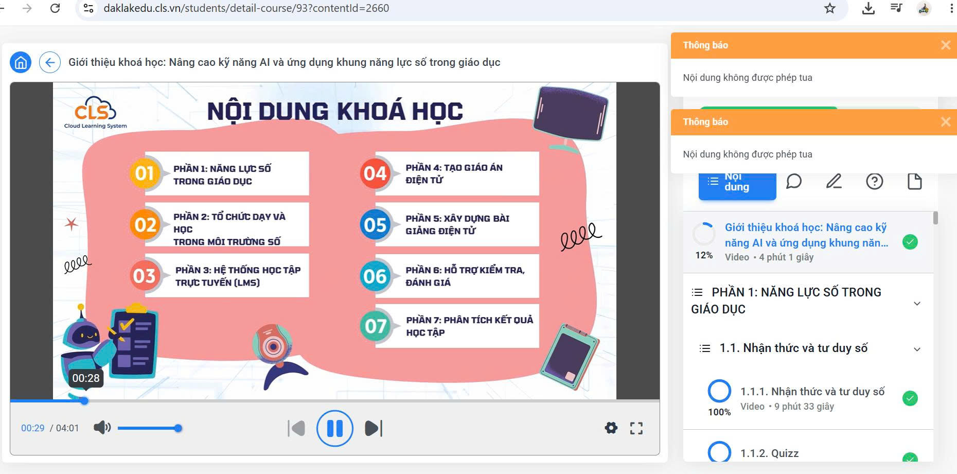 Cán bộ quản lý và giáo viên nhà trường tham gia bồi dưỡng khóa học khung năng lực số.