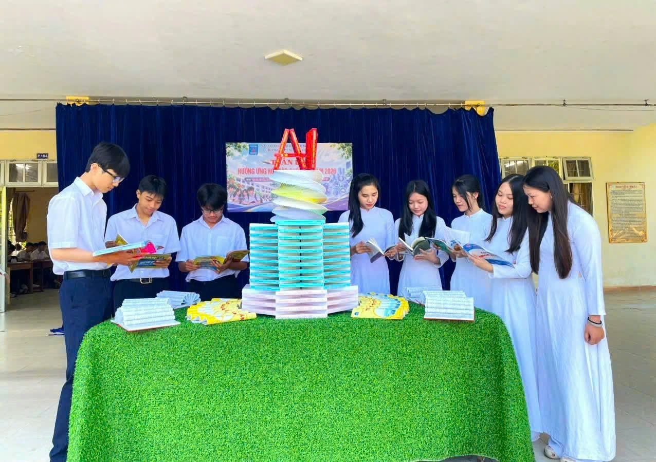 TRƯỜNG THPT NGUYỄN HUỆ TỔ CHỨC LỄ KHAI MẠC TUẦN LỄ HƯỞNG ỨNG HỌC TẬP SUỐT ĐỜI NĂM 2026