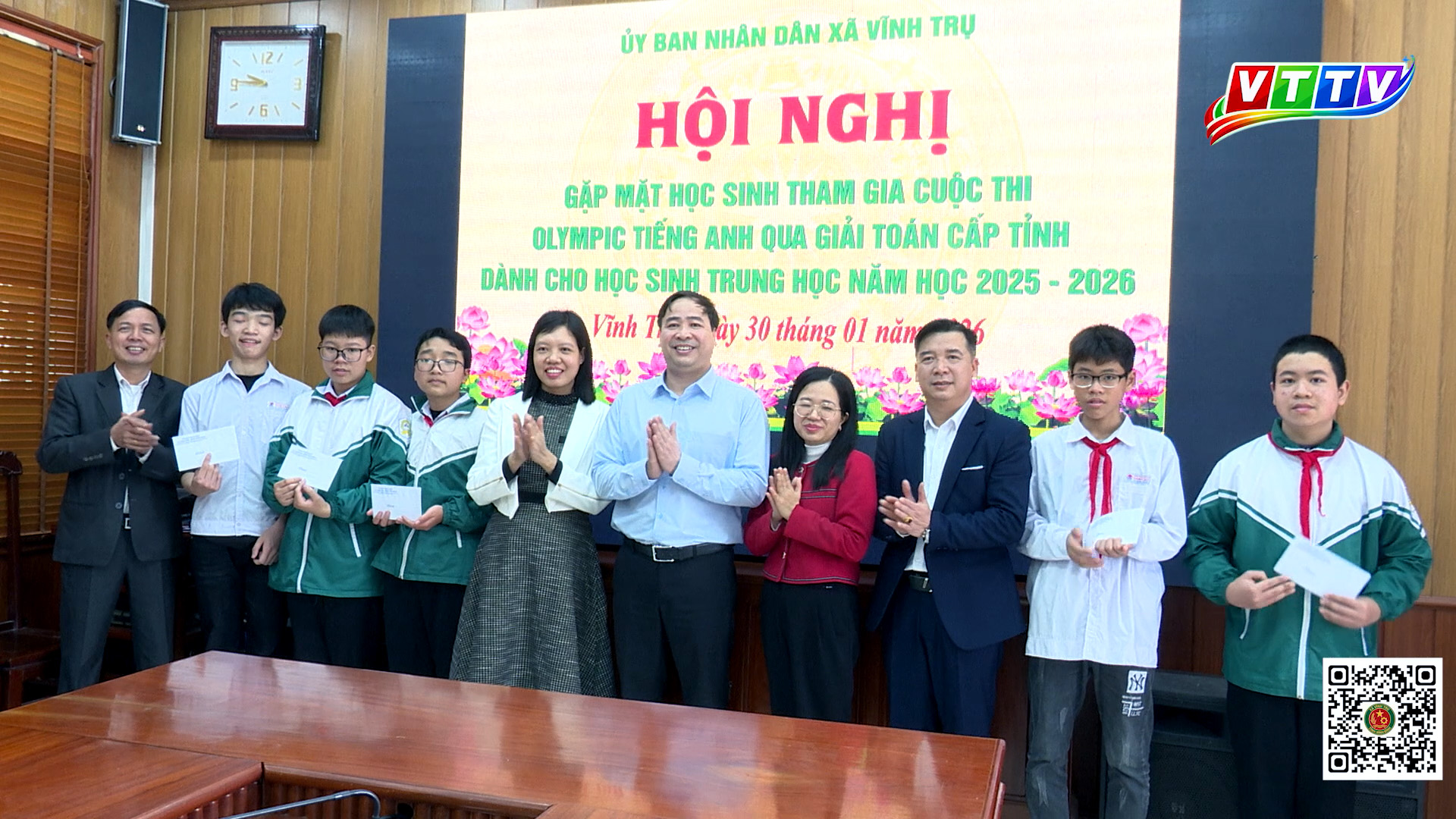 GẶP MẶT HỌC SINH THAM GIA CUỘC THI OLYMPIC TIẾNG ANH QUA GIẢI TOÁN CẤP TỈNH NĂM HỌC 2025-2026