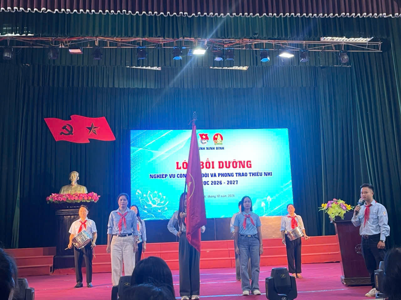 THAM GIA LỚP BỒI DƯỠNG NGHIỆP VỤ CÔNG TÁC ĐỘI VÀ PHONG TRÀO THIẾU NHI NĂM HỌC 2026 - 2027