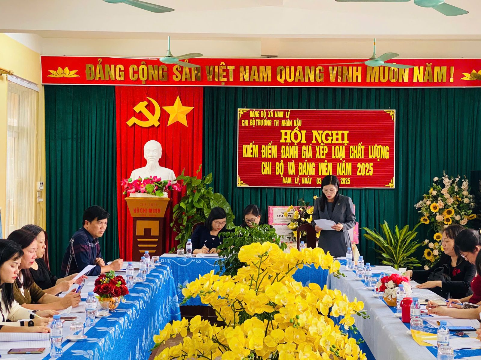 TỔ CHỨC HỘI NGHỊ KIỂM ĐÁNH GIÁ, XẾP LOẠI CHẤT LƯỢNG CHI BỘ VÀ ĐẢNG VIÊN NĂM 2025