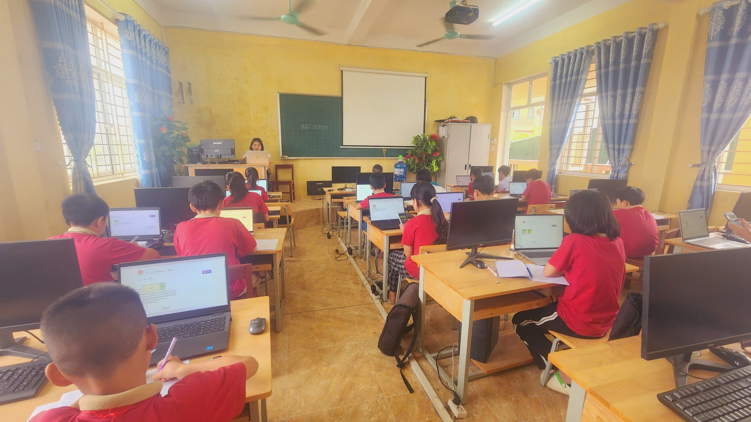 THAM GIA KỲ THI VIOLYMPIC CẤP QUỐC GIA, NĂM HỌC 2025-2026