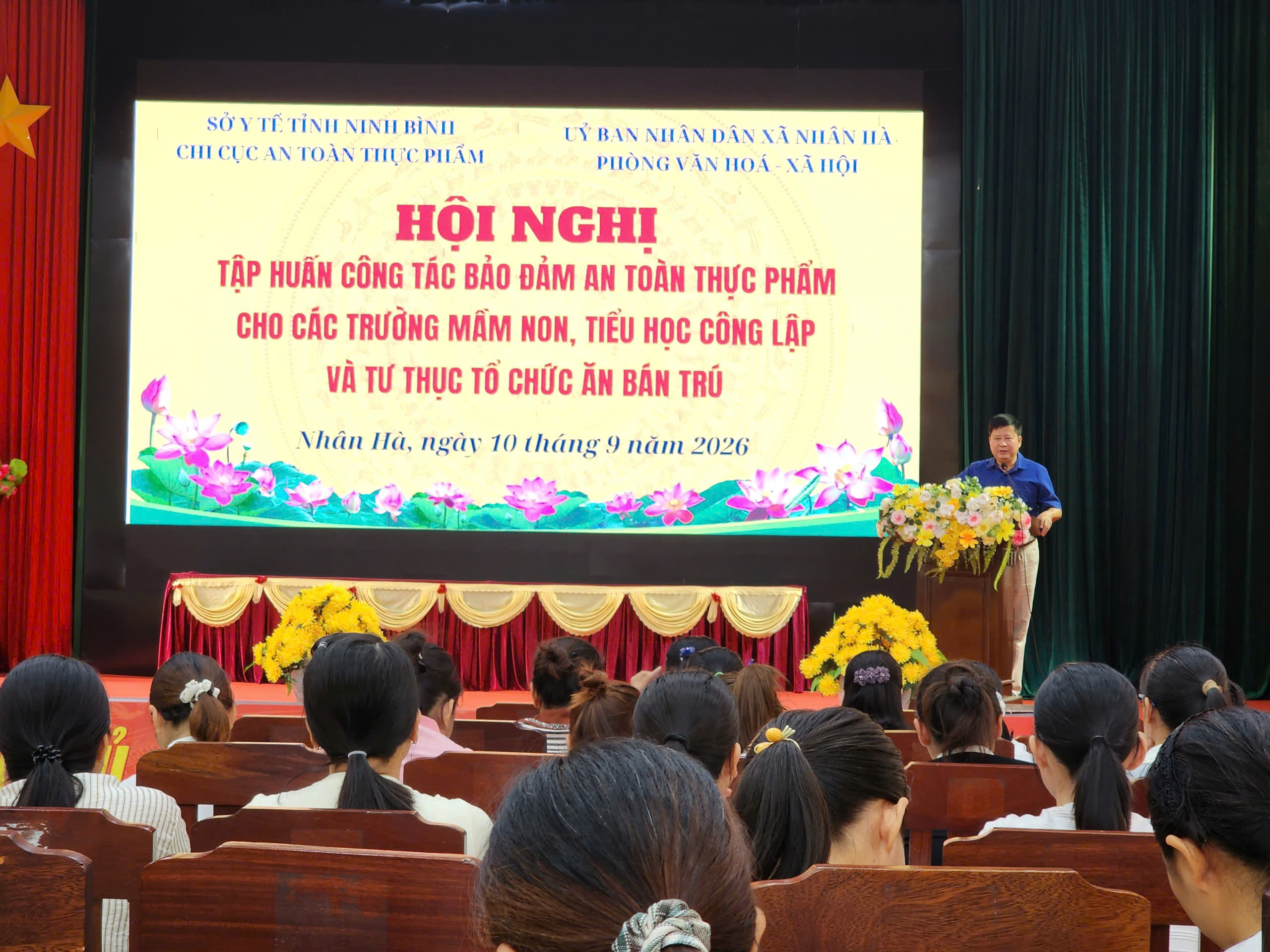 Tham gia Hội nghị tập huấn công tác bảo đảm an toàn thực phẩm tại các Trường Mầm non, Tiểu học công lập và tư thục tổ chức ăn bán trú trên địa bàn tỉnh năm học 2026-2027