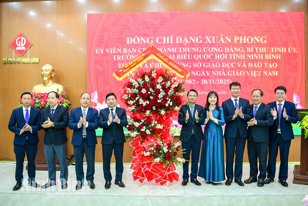 Đồng chí Bí thư Tỉnh ủy Đặng Xuân Phong: Ngành Giáo dục Ninh Bình phải đặt mục tiêu cao, giấc mơ lớn, cụ thể hóa Nghị quyết 71-NQ/TW