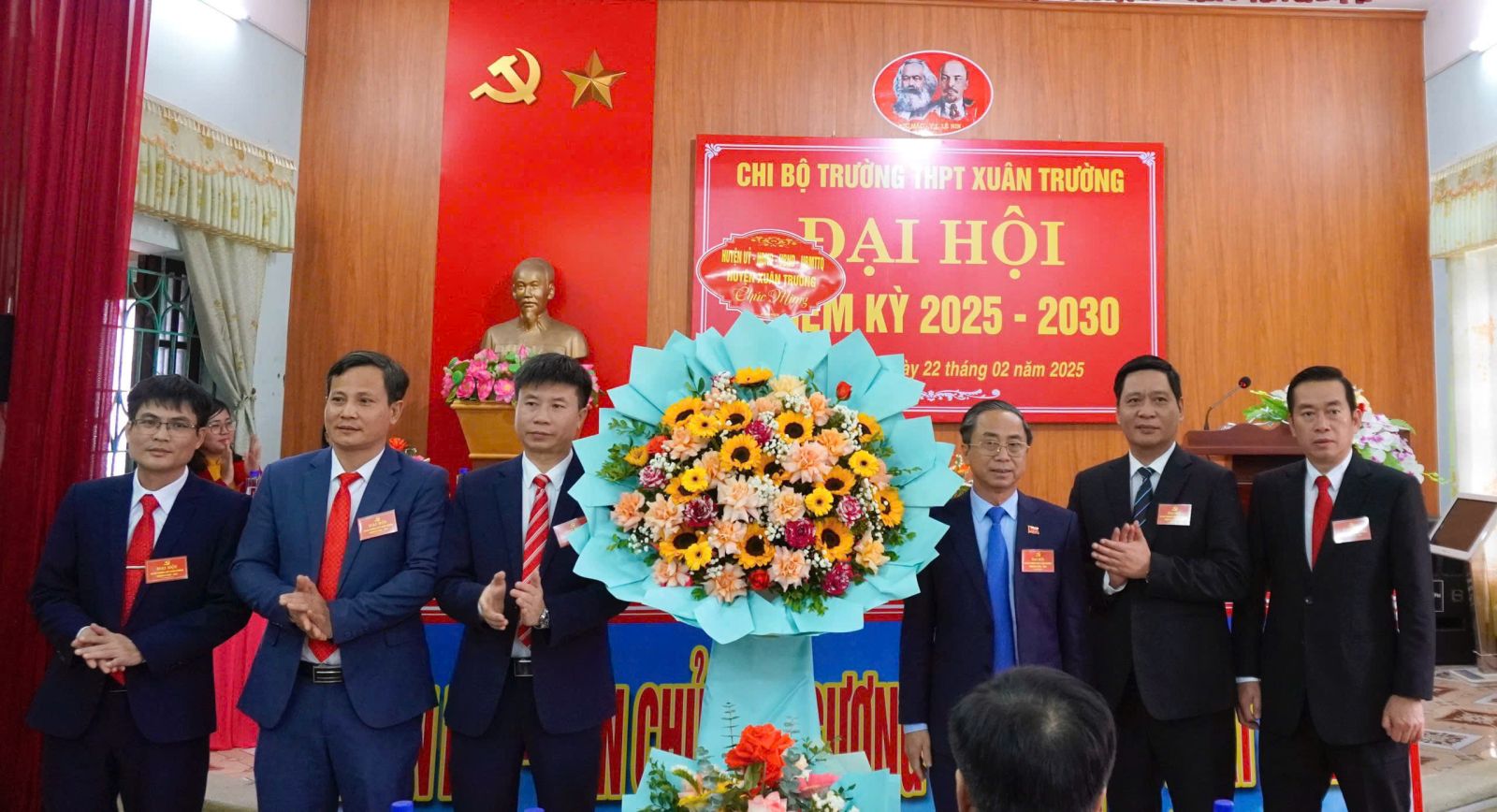 CẢI CÁCH HÀNH CHÍNH TẠI TRƯỜNG THPT XUÂN TRƯỜNG: TỪ CÁCH LÀM VIỆC ĐẾN CHẤT LƯỢNG PHỤC VỤ