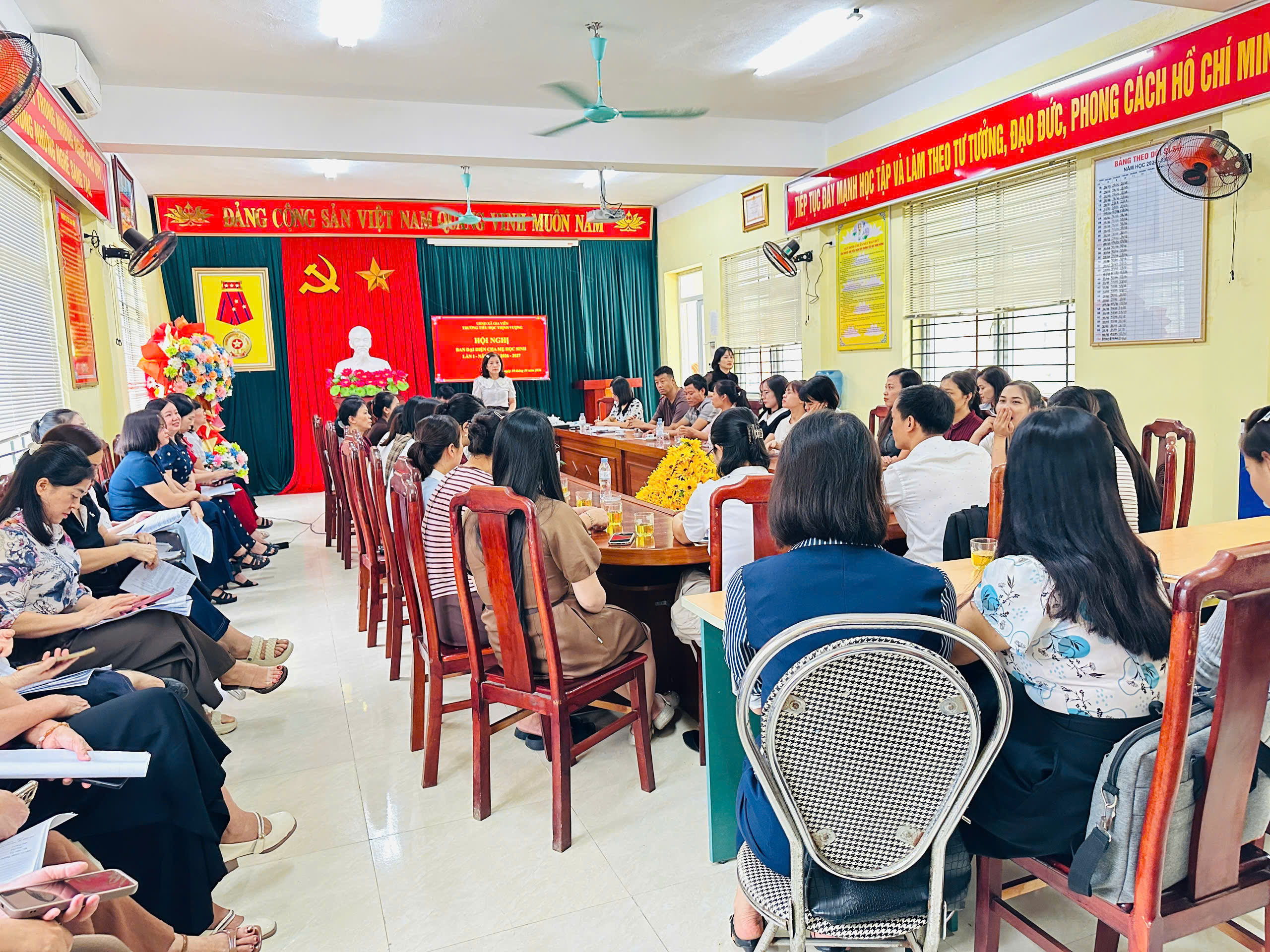 TRƯỜNG TIỂU HỌC THỊNH VƯỢNG: TỔ CHỨC THÀNH CÔNG HỘI NGHỊ CHA MẸ HỌC SINH NĂM HỌC 2026 - 2027