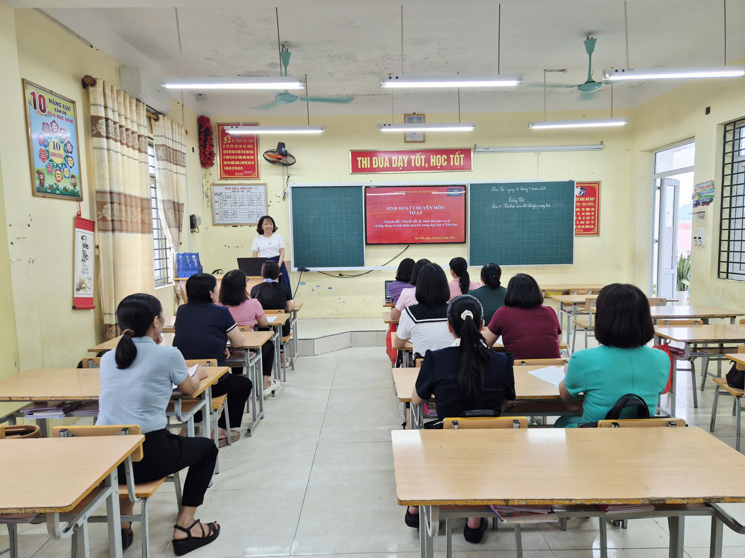 SINH HOẠT CHUYÊN MÔN TỔ: Chuyên đề: Chuyển đổi số, “Bình dân học vụ số” và ứng dụng trí tuệ nhân tạo AI trong dạy học