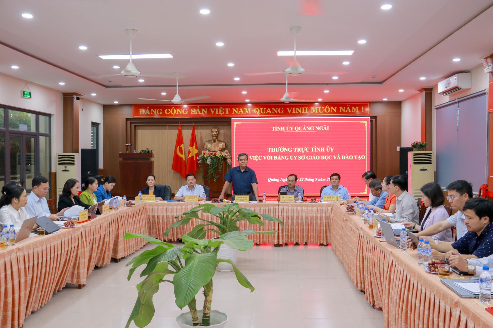 Thường trực Tỉnh ủy làm việc với Đảng ủy Sở Giáo dục và Đào tạo
